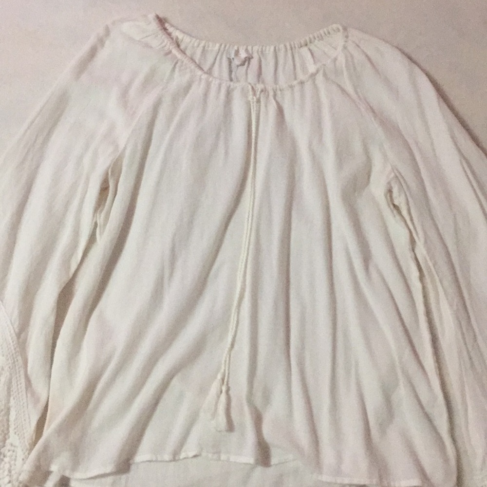 White Flowey Top with Wide Armed Lace Sleeves